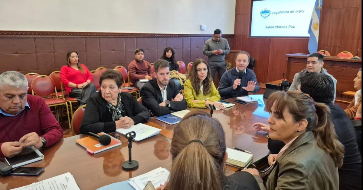 Los funcionarios justificaron la violacioacuten de leyes nacionales para atacar el derecho a huelga
