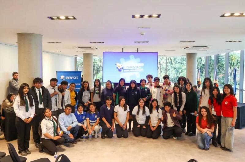 El Colegio Blaise Pascal resultoacute ganador del Hackathon Carrocero