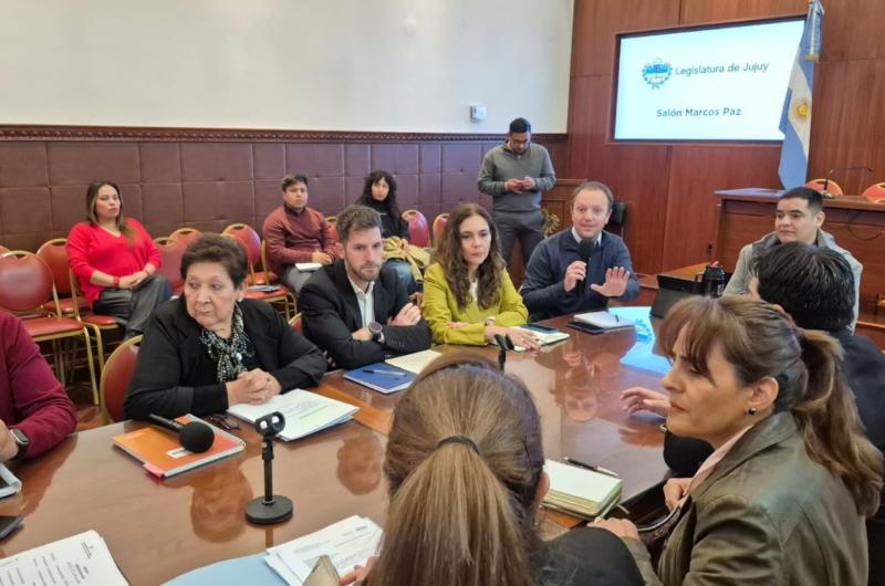 Los funcionarios justificaron la violacioacuten de leyes nacionales para atacar el derecho a huelga