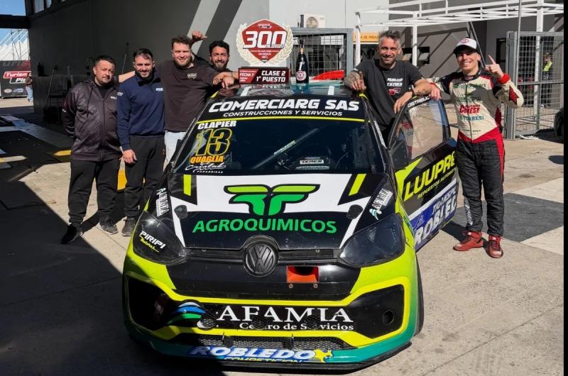 Matiacuteas Clapier y Federico Stieglitz exhibieron sus autos de Turismo Pista