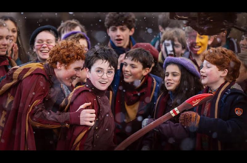 Salioacute el primer avance de la serie de Harry Potter- el Sombrero Seleccionador el Expreso de Hogwarts y maacutes