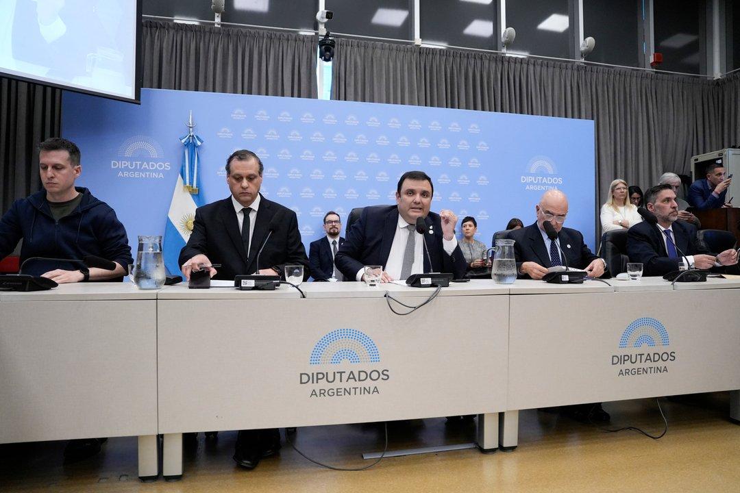 LLA cede- armaraacute su propio proyecto sobre discapacidad y busca desactivar la sesioacuten opositora