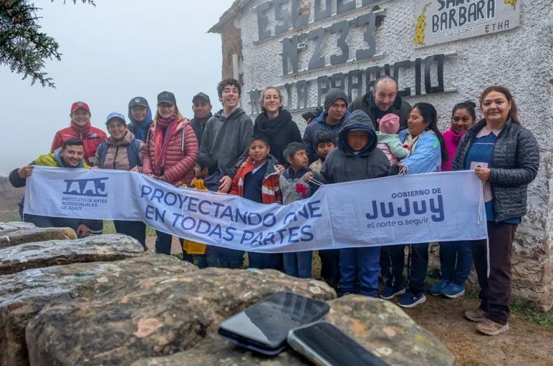 El Cine Moacutevil llegoacute a Santa Baacuterbara para encontrarse con las infancias