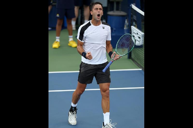 Duelo de argentinos en el US Open- Tomaacutes Etcheverry y Mariano Navone seraacuten rivales en la tercera ronda