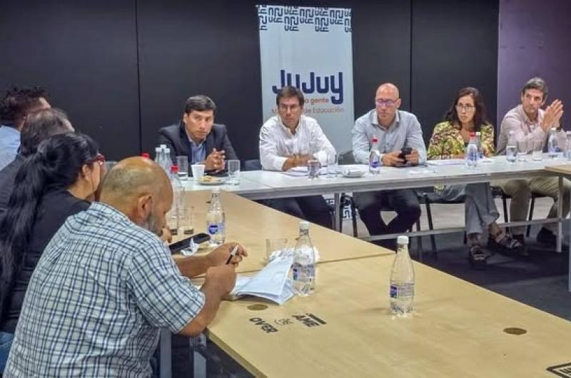 En la proacutexima semana convocariacutean a los estatales a la mesa de paritarias