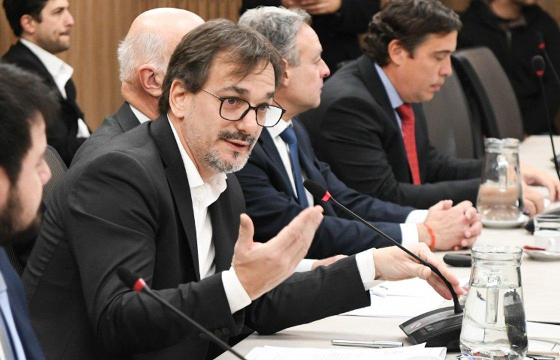 Sebastiaacuten Galmarini- ldquoEl giro de Milei sobre la causa Malvinas es pura especulacioacuten electoralrdquo