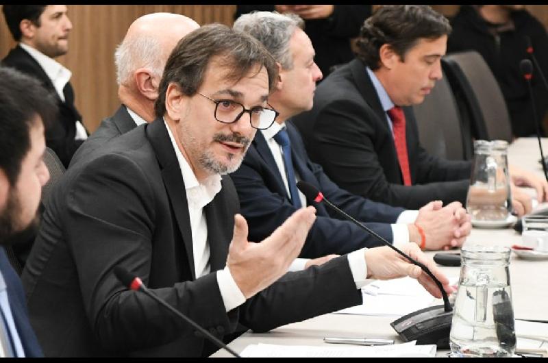 Sebastiaacuten Galmarini- ldquoEl giro de Milei sobre la causa Malvinas es pura especulacioacuten electoralrdquo