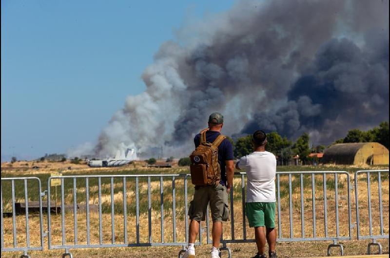 Un avioacuten de combate de fuerza aeacuterea de Grecia se estrelloacute cerca de Atenas  