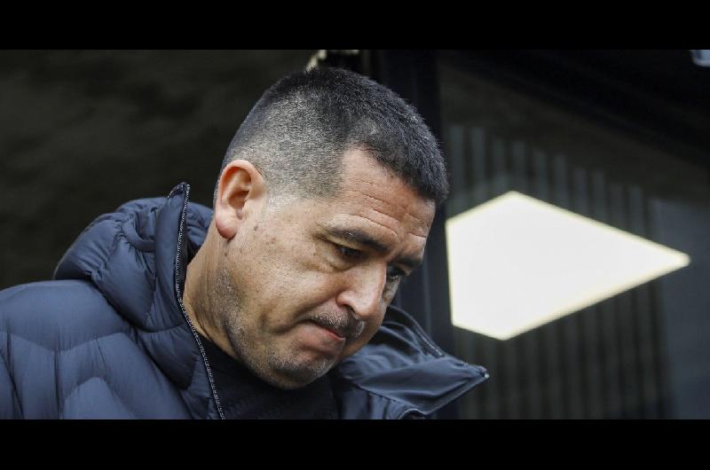 Riquelme fue contundente sobre el reclamo de Veacutelez- ldquoLos partidos se ganan en la canchardquo