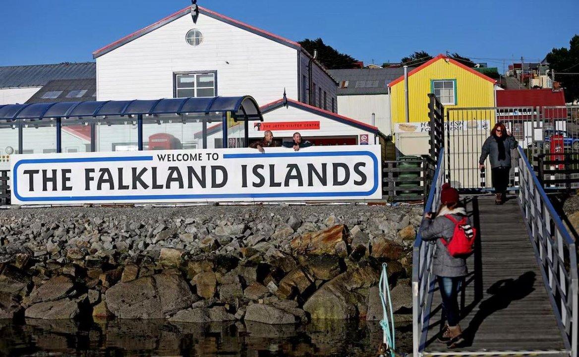 Delegacioacuten de Malvinas visitaraacute Chile a fines de septiembre
