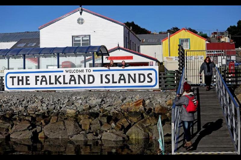 Delegacioacuten de Malvinas visitaraacute Chile a fines de septiembre