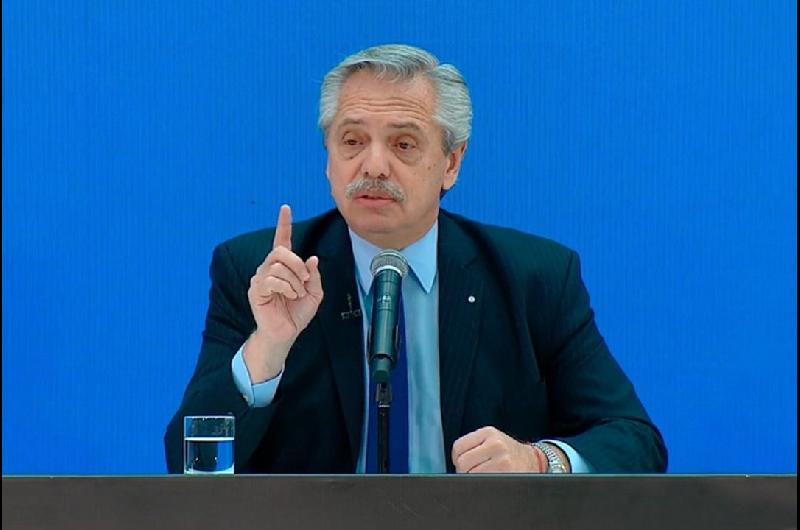 Alberto Fernaacutendez cruzoacute a Milei por Malvinas y cuestionoacute la compra de los F-16