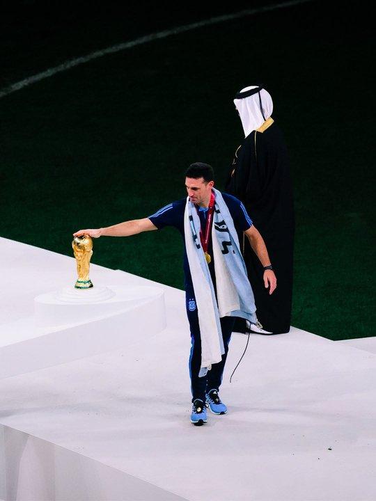 Scaloni cumple ocho antildeos como teacutecnico de la Seleccioacuten argentina en un ciclo coronado de gloria