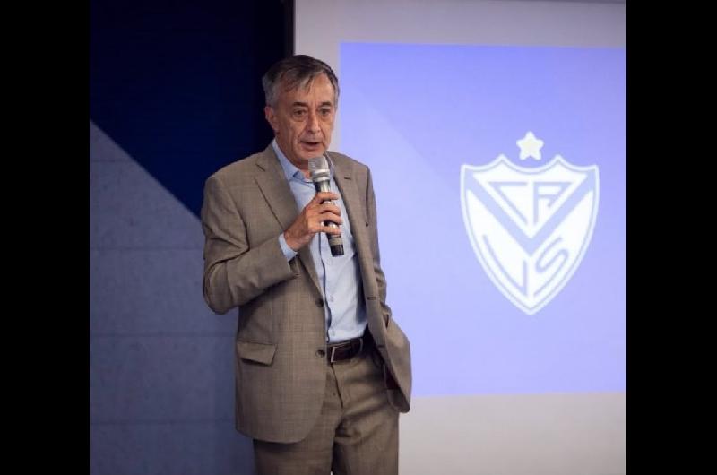 Un dirigente de Veacutelez reiteroacute la acusacioacuten contra Boca- ldquoPedimos que se cumpla el reglamentordquo
