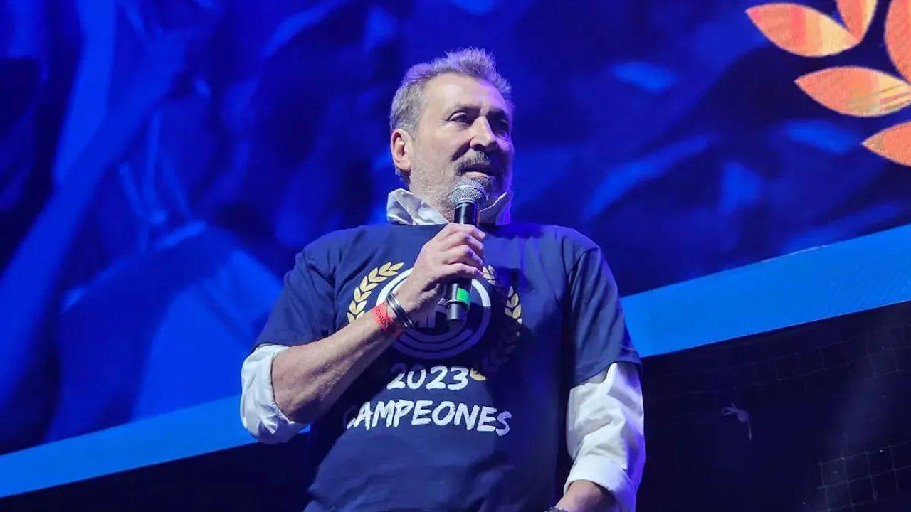Un nuevo presidente del fuacutetbol argentino se quejoacute de los arbitrajes- ldquoJugamos contra 12rdquo