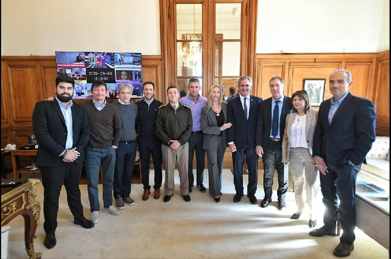 Con los proyectos por Malvinas como eje central la mesa poliacutetica se reuacutene en Casa Rosada