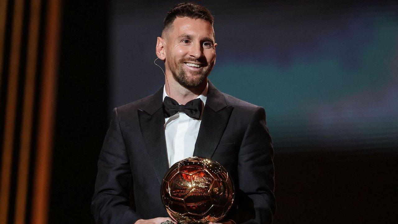 Histoacuterico- Lionel Messi fue nominado al Baloacuten de Oro