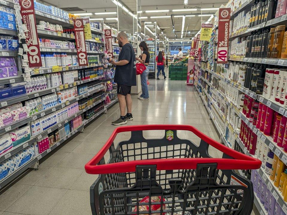 La inflacioacuten en CABA se desaceleroacute al 17-en-porciento- en agosto y suma 215-en-porciento- en lo que va del antildeo