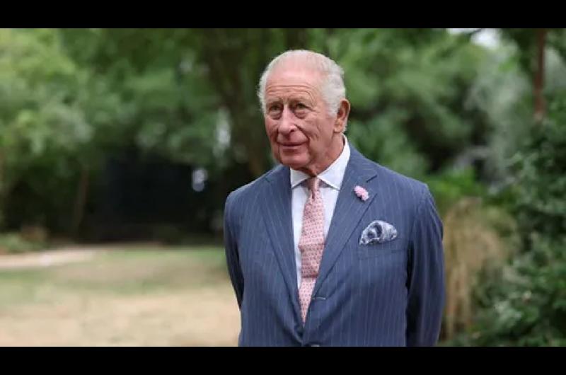 Carlos III confirma que Enrique y Meghan no volveraacuten a la familia real