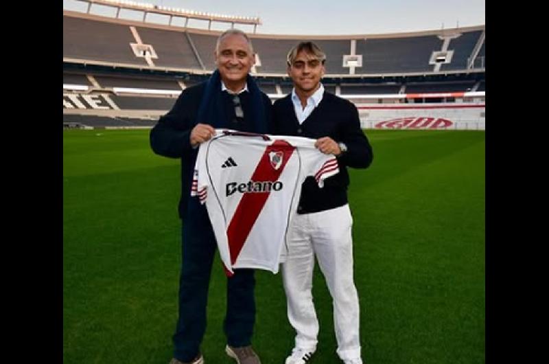 Aacutelex Woiski sobre la divisioacuten del plantel de River en Cantilo- ldquoUna decisioacuten llamativa e incorrectardquo