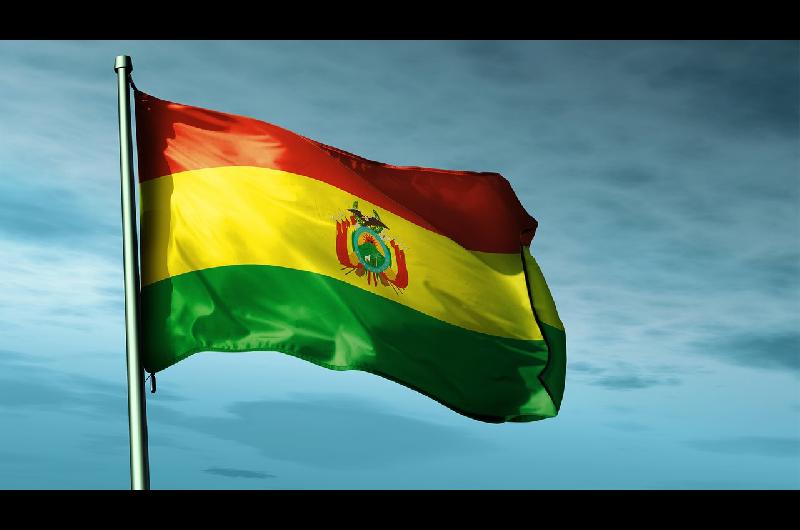 Bolivia autoriza a refineriacuteas a importar crudo y vender combustibles sin subvencioacuten