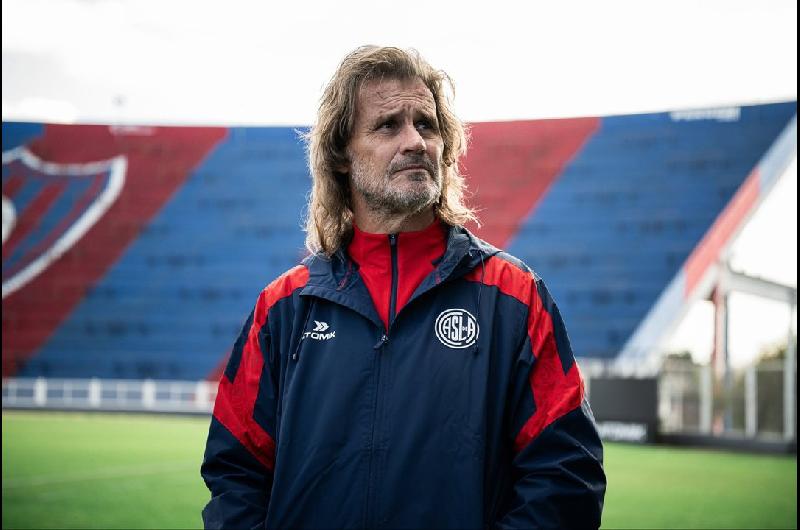 Insua y su objetivo en San Lorenzo- ldquoBuscaremos entrar en los play offrdquo