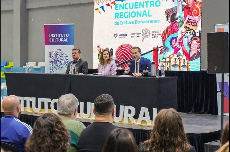 Juliaacuten Aacutelvarez y Florencia Saintout abrieron el Encuentro Regional de Cultura Bonaerense en Remedios de Escalada