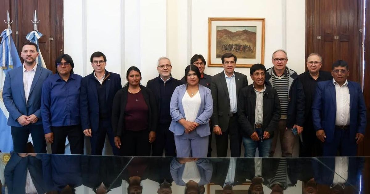 Regaliacuteas mineras- obras de agua y cloacas para la Puna