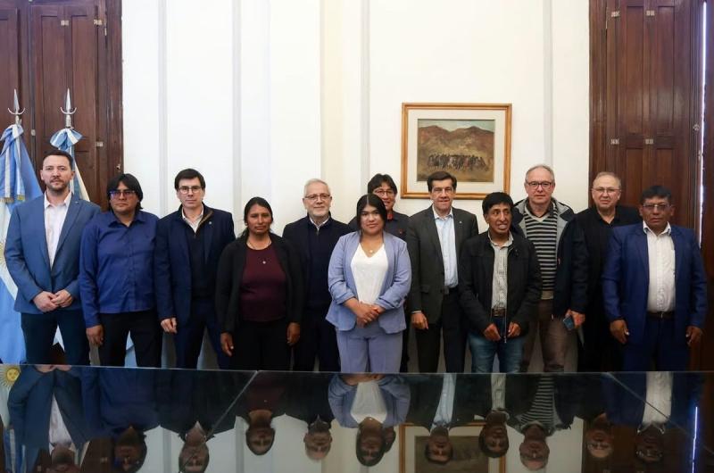 Regaliacuteas mineras- obras de agua y cloacas para la Puna