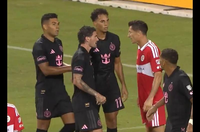 ldquoiquestQuieacuten sos bobordquo- el insoacutelito cruce entre de Paul y Lewandowski