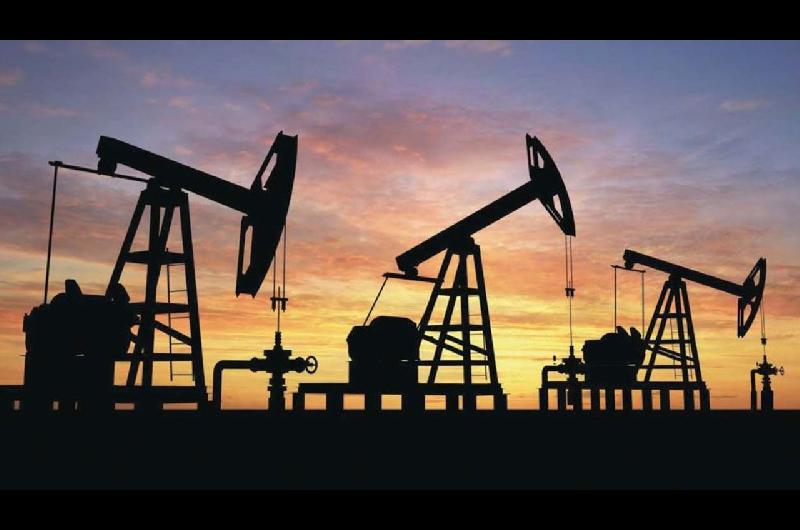 El petroacuteleo sigue en alza y supera los US105 ante la persistencia del conflicto en Medio Oriente