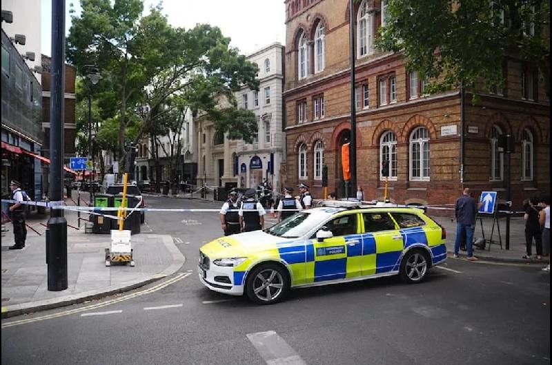 Cuatro heridos y siete detenidos en un apuntildealamiento en Londres