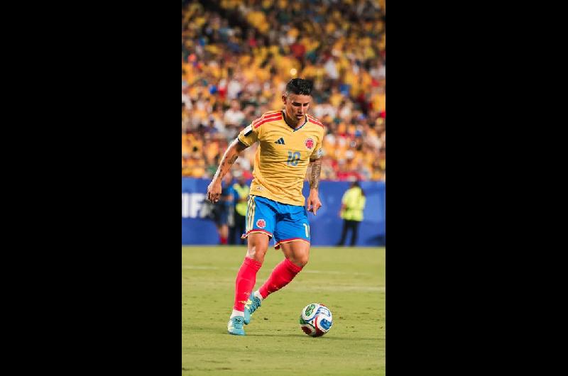 James Rodriacuteguez vuelve al fuacutetbol colombiano