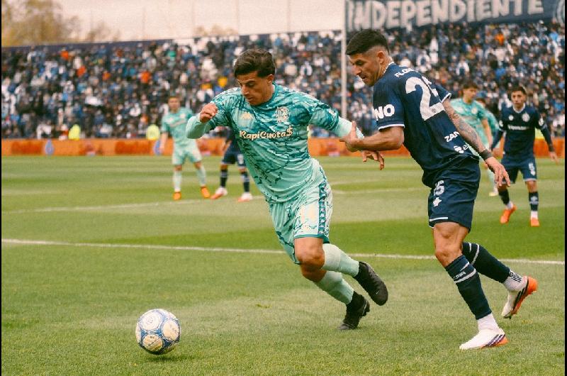 Independiente Rivadavia le ganoacute a Aldosivi y es el liacuteder absoluto de la Tabla Anual