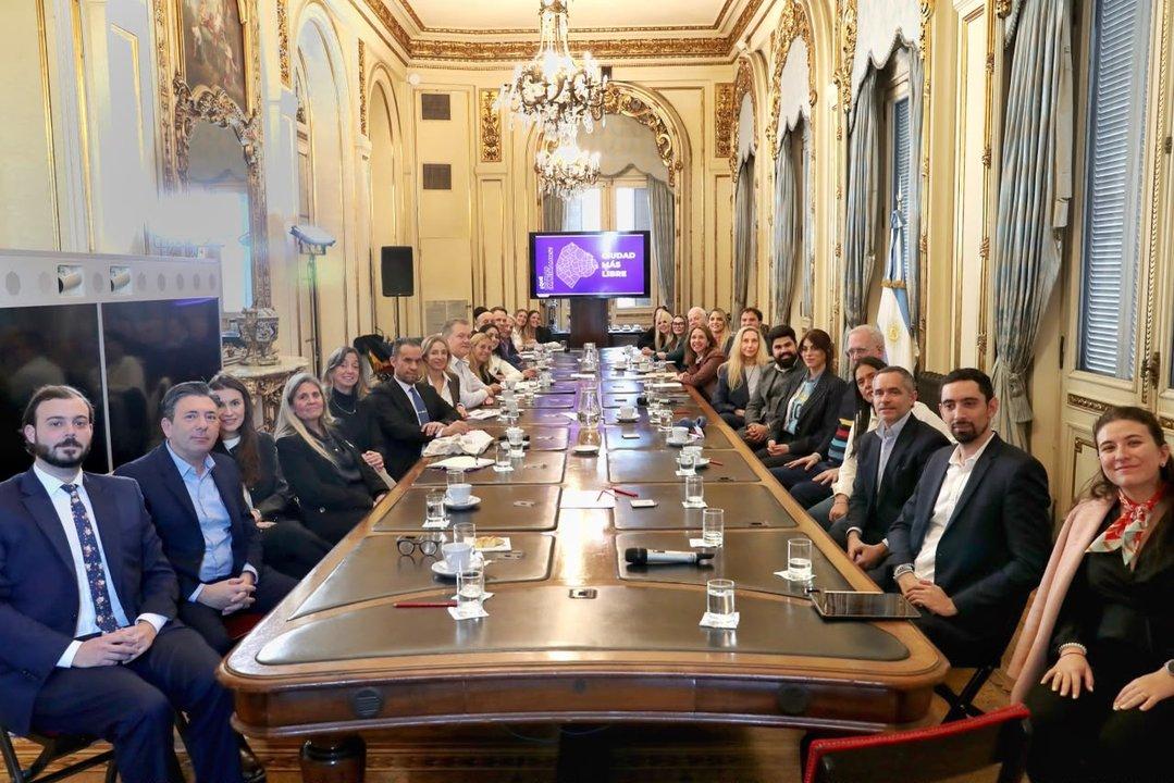 El Ejecutivo enviaraacute al Congreso el Presupuesto 2027 en medio de las negociaciones con gobernadores
