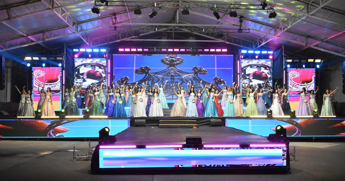 Hermosa gala se vivioacute en Ciudad Cultural para elegir a la Representante de Capital