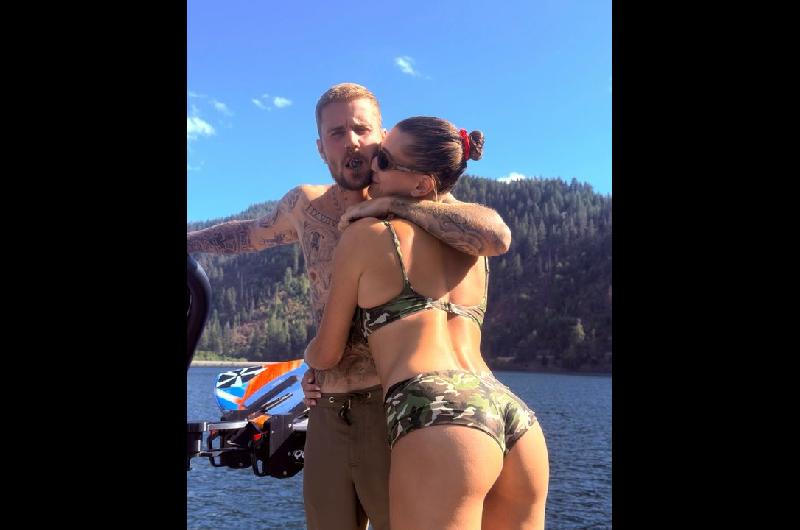 Justin Bieber celebroacute un nuevo aniversario con Hailey Bieber- ldquoTe amo bebeacute