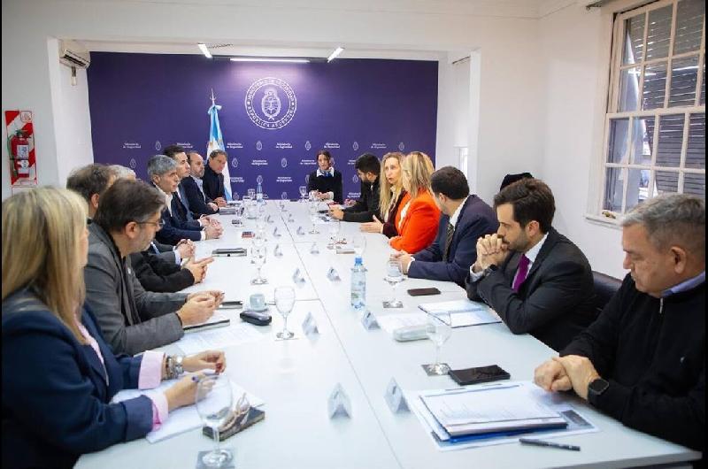 El Gobierno con Karina Milei al frente ultima detalles de una nueva reunioacuten por la llegada del Papa