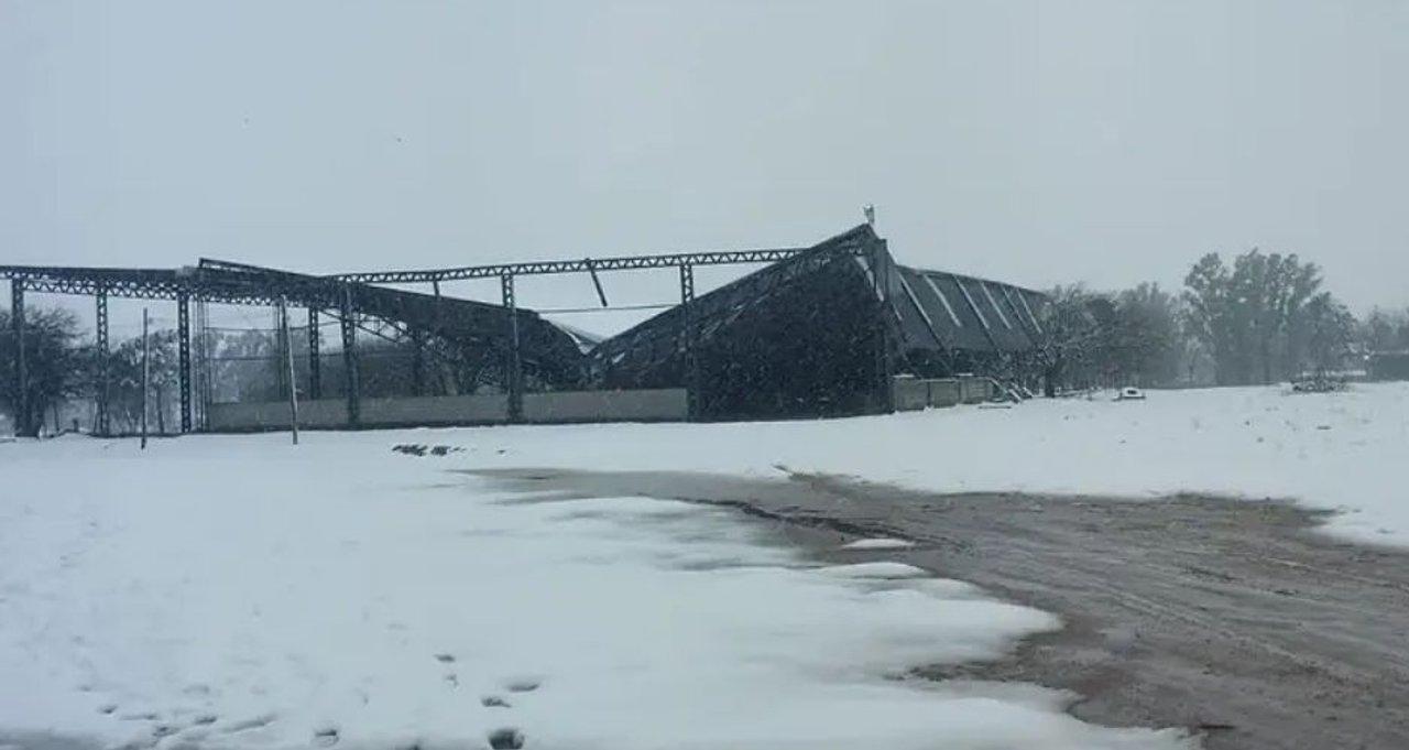 San Luis Otra obra deportiva perdioacute el techo y la intendenta no explicoacute fallas