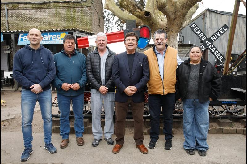 Fernando Espinoza recorrioacute el interior bonaerense y llamoacute a construir una planificacioacuten estrateacutegica