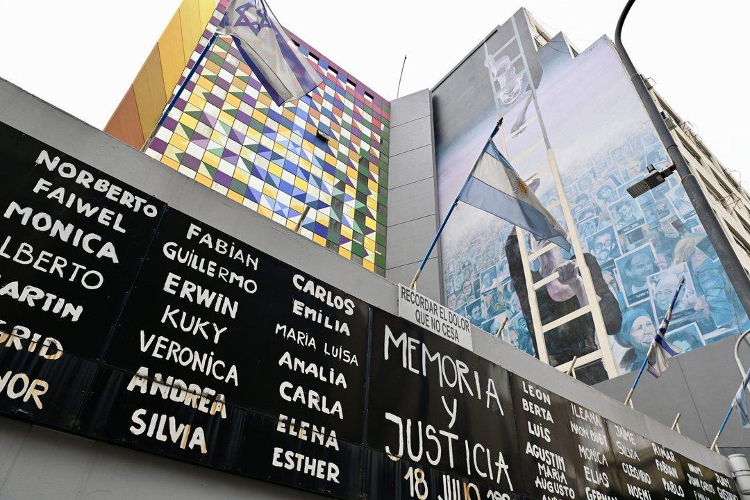 Causa AMIA- la Justicia sumoacute un nuevo acusado para que sea juzgado en ausencia por el atentado