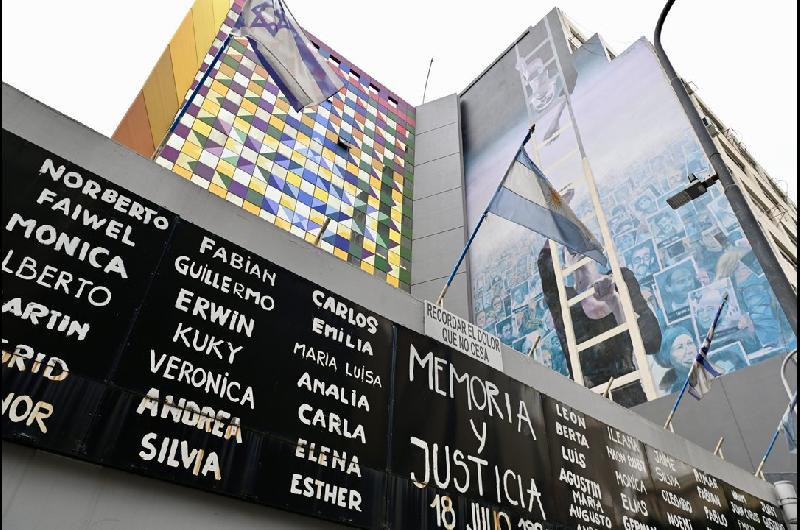 Causa AMIA- la Justicia sumoacute un nuevo acusado para que sea juzgado en ausencia por el atentado