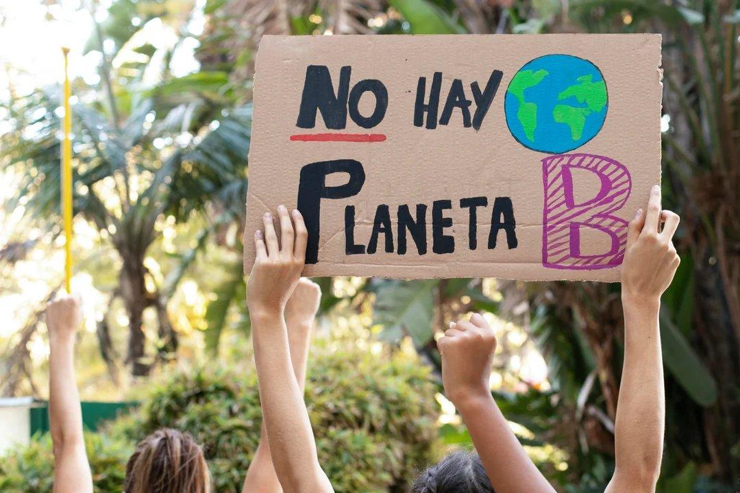 Maacutes de 120 defensores ambientales fueron asesinados en 2025 y Ameacuterica Latina concentroacute el 85-en-porciento- de los casos