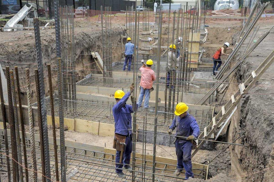Por la suba en la mano de obra el costo de la construccioacuten superoacute a la inflacioacuten en agosto