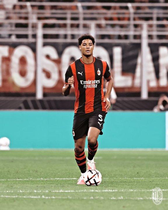 El Milan cayoacute ante el Benfica en el inicio de la UEFA Europa League