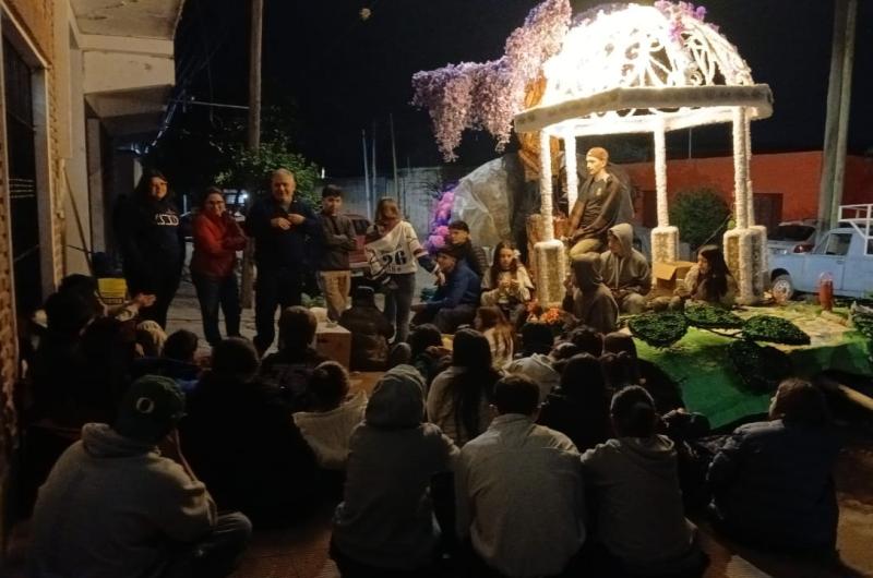 Hoy comienzan los tradicionales desfiles de carrozas de la 75ordm Fiesta de los Estudiantes