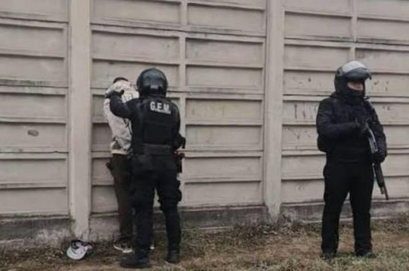Pactoacute la venta de una moto robada pero la Fiscaliacutea lo atrapoacute en el lugar