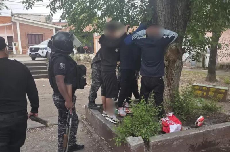 Una pelea terminoacute con cuatro demorados 