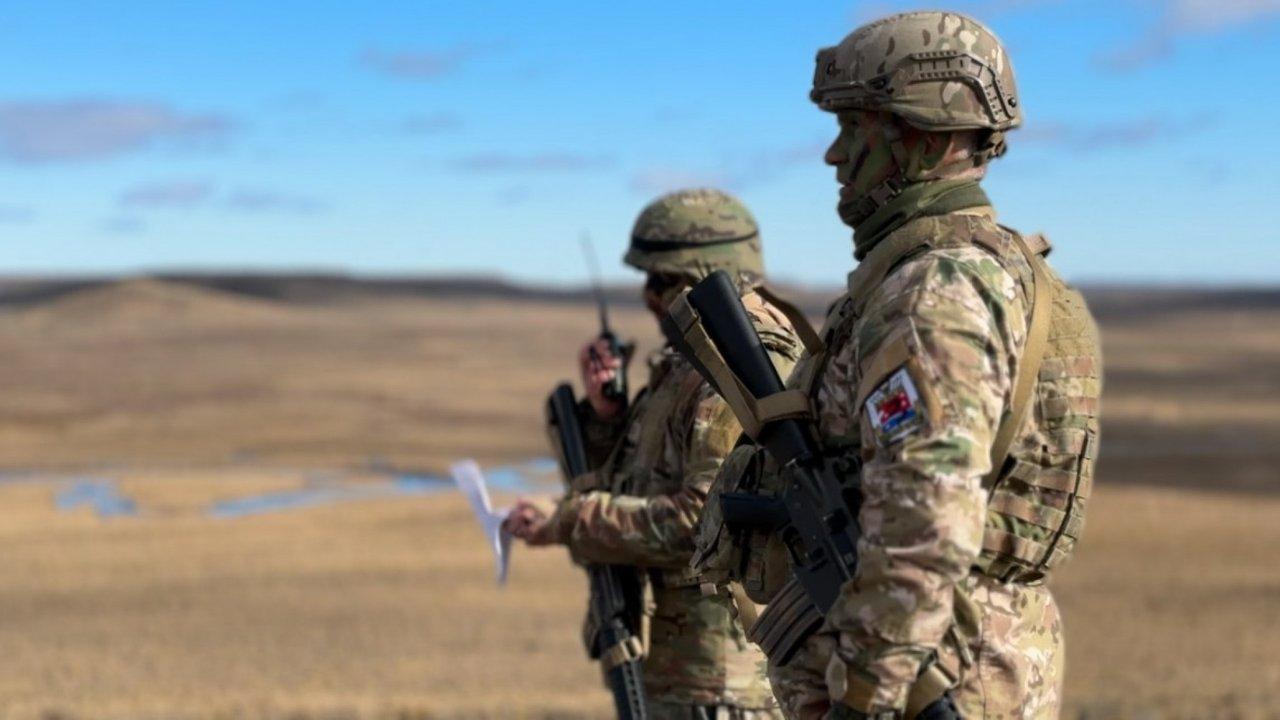 La Armada apartoacute a nueve militares tras la denuncia por fraude en la liquidacioacuten de sueldos