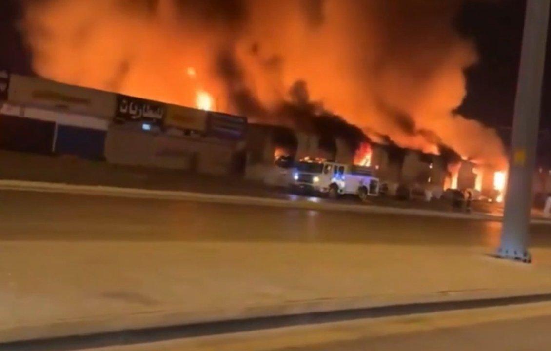 Alerta en Riad tras ataque aeacutereo y explosiones cerca del aeropuerto
